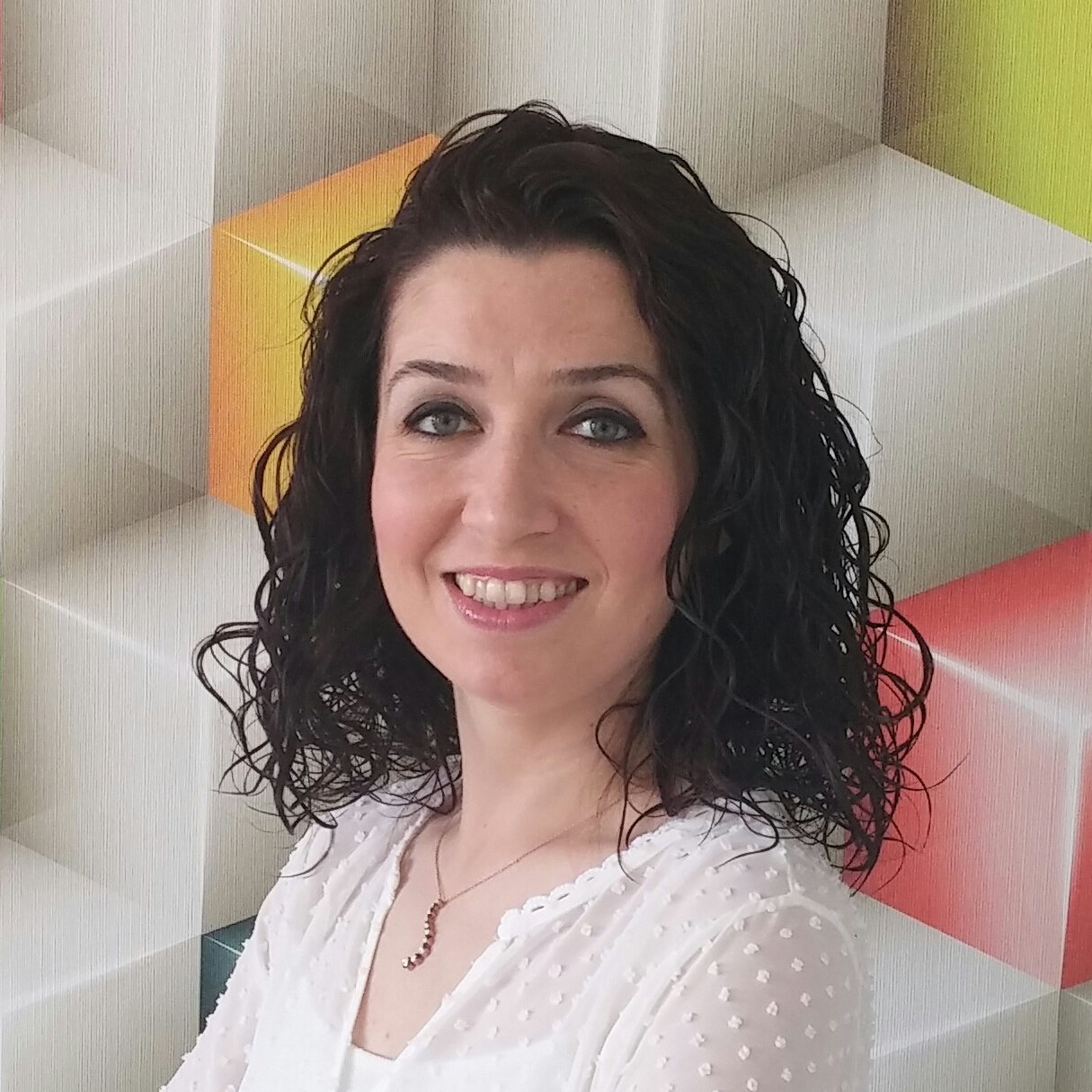 Yrd. Doç. Dr. Bengü TÜRKOĞLU